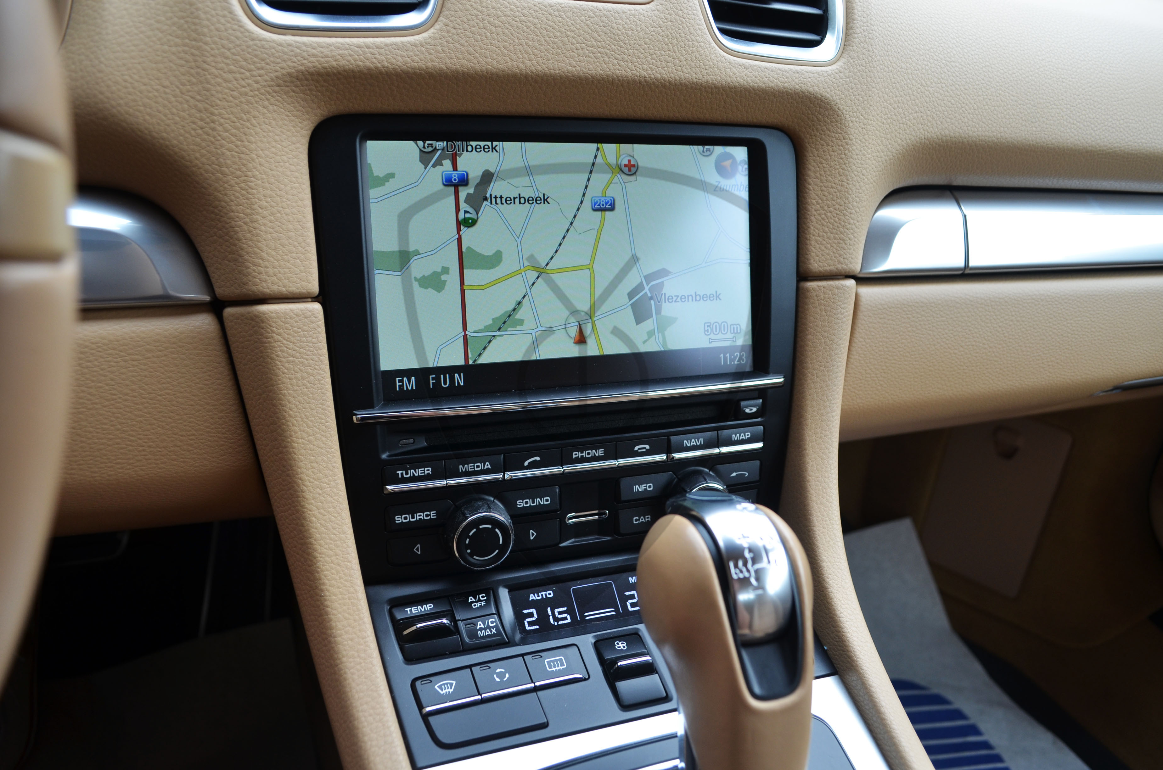 PORSCHE CAYMAN 2.7i — image 8